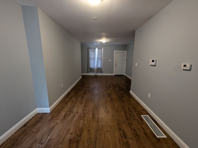 Building Photo - Beautiful Home - Cobbs Creek