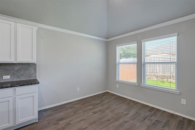 Building Photo - 4080 Serene Dr
