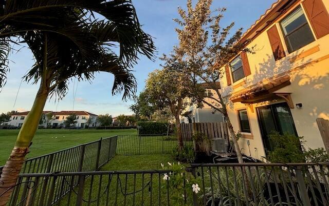 Building Photo - 5309 Santa Maria Ave