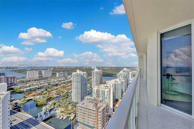 Building Photo - 16699 Collins Ave