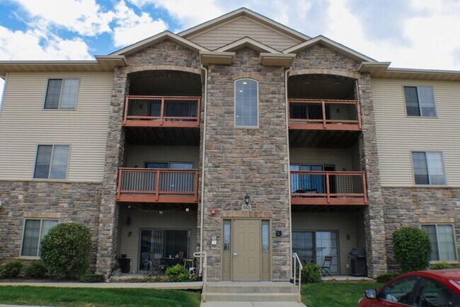 Building Photo - $1,325 | 2 Bedroom, 2 Bathroom CONDO | PET Friendly* | Available for August 1st, 2026 Move In!