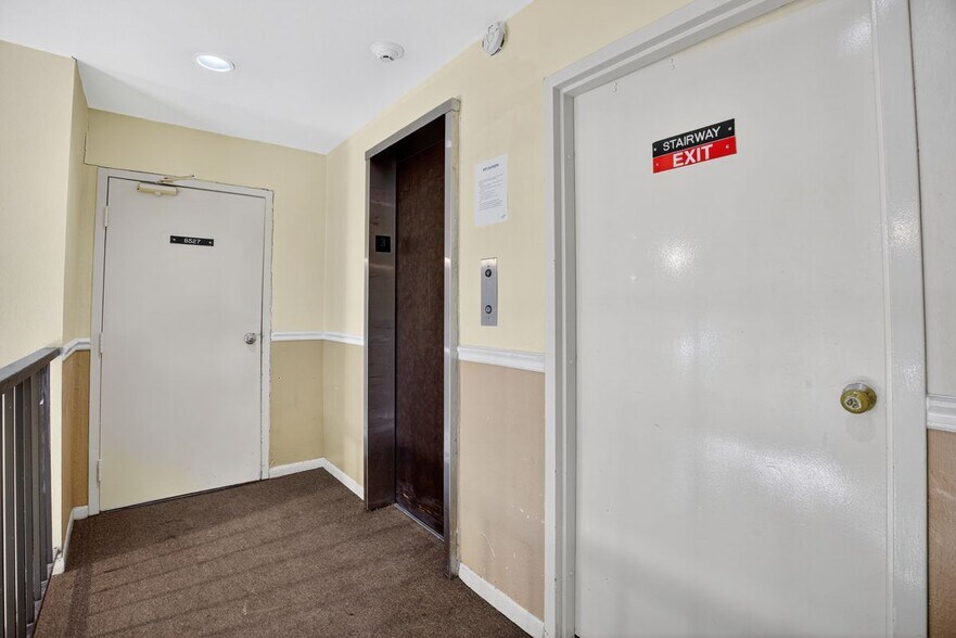 Building Photo - 8527 Hearth Dr