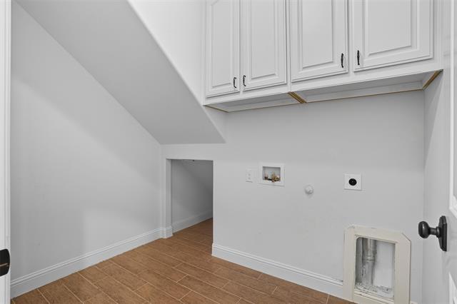 Building Photo - 533 Longshore Dr