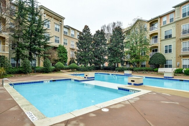 Building Photo - Brookhaven Condo