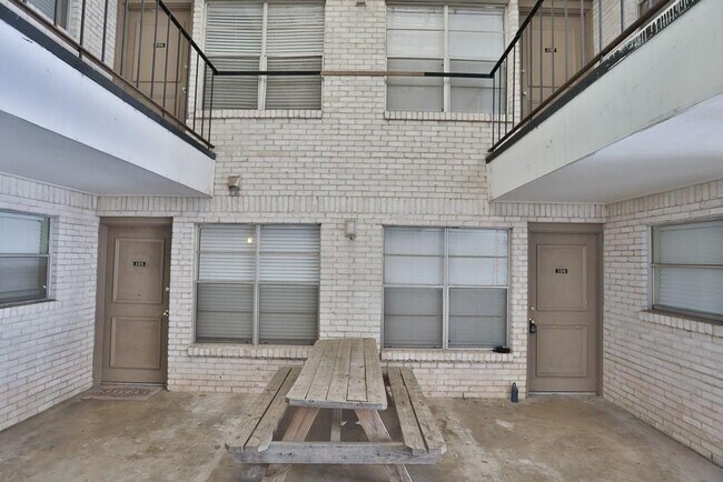 Building Photo - Century Condos #211