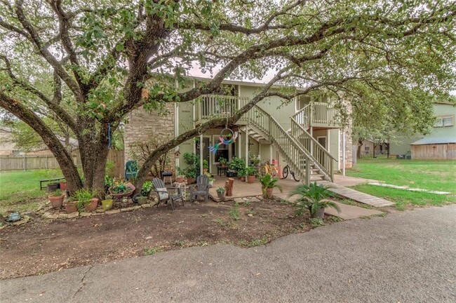 Building Photo - 400 Hedgewood Dr