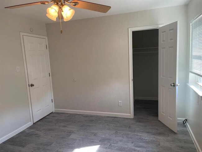 Building Photo - 2213 Lanier Dr