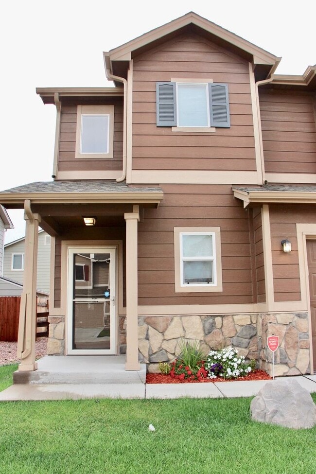 Building Photo - Well Cared For 3 bed/2.5 Bath Home in Security - Widefield