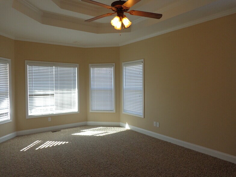 Building Photo - 114 Stiles Dr