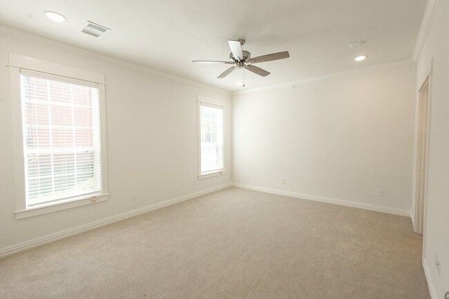 Building Photo - Brand New Townhome for Lease Available 12/...