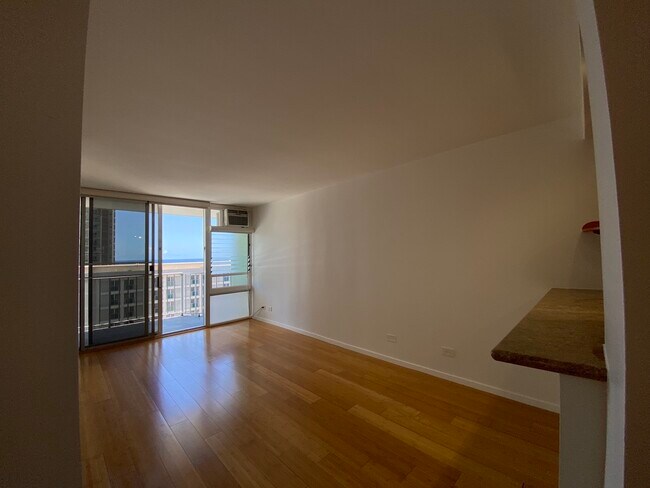 Building Photo - 1617 Kapiolani Blvd