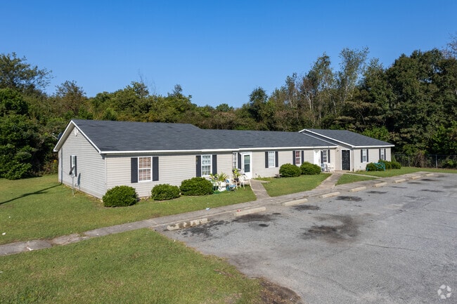 Primary Photo - 611 Swift St