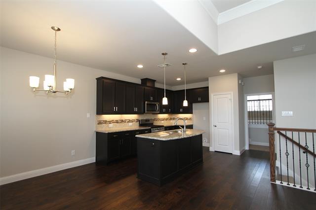 Building Photo - 2300 Southwick Dr