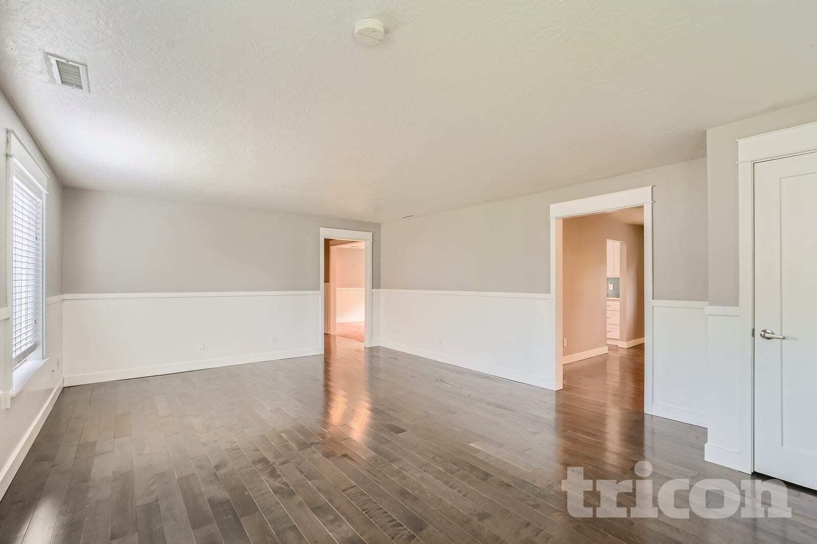 Building Photo - 711 Le-Lou-Wa Pl NE