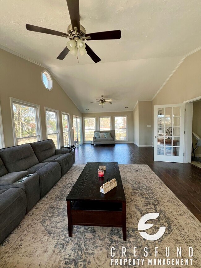 Building Photo - Bright, Easy-Living Home You’ll Love - READY FOR YOUR MOVE IN TODAY!