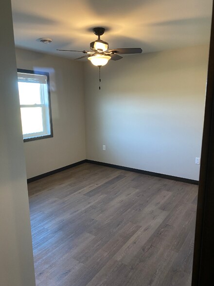 Building Photo - 1013 Royal Blvd