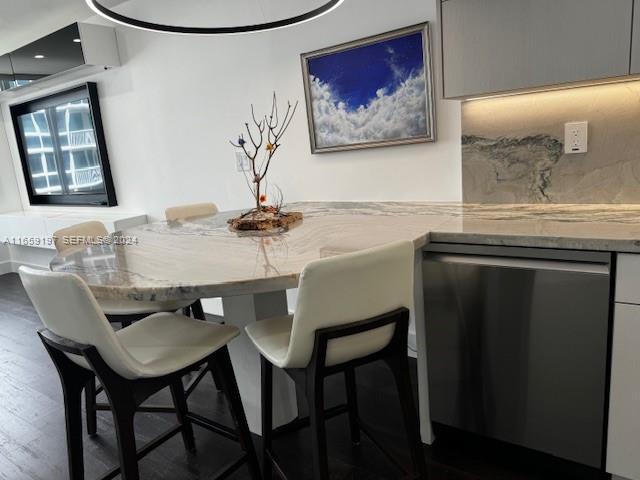 Building Photo - 5401 Collins Ave