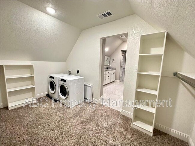 Building Photo - 3819 W Maclura Way