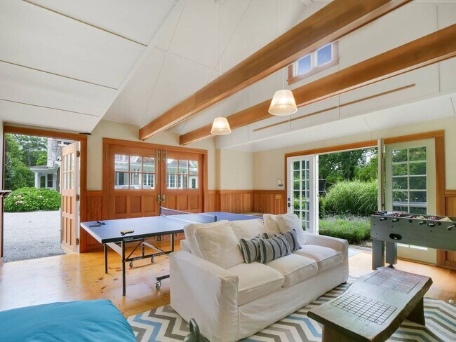 Building Photo - 9 Ocean Ave