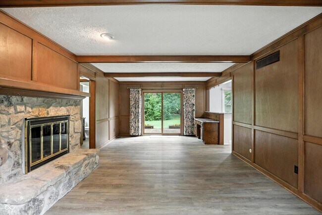 Building Photo - 781 Dayton Dr