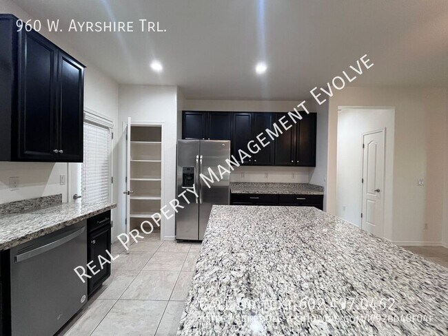 Building Photo - 960 W Ayrshire Trail