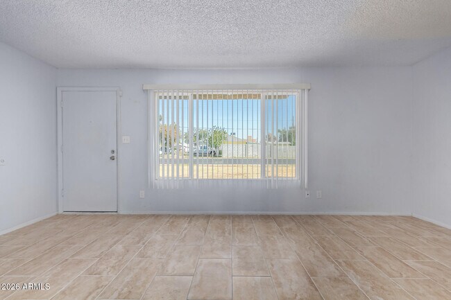 Building Photo - 6320 N 47th Ave