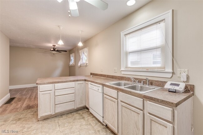 Building Photo - 3318 Tullamore Rd