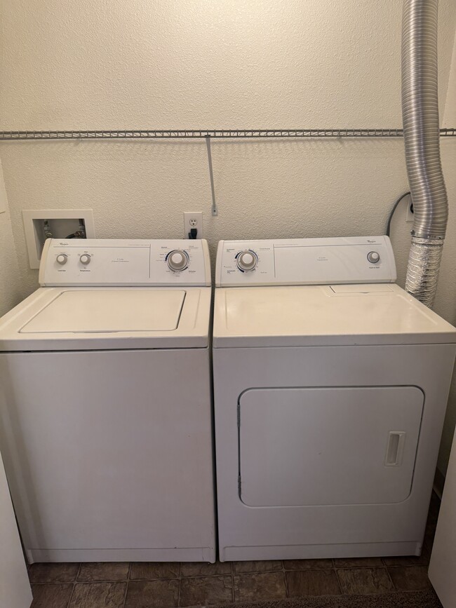 Building Photo - 2603 E Nichols Cir