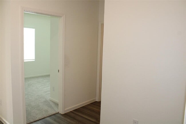 Building Photo - 1665 Hossler Trl