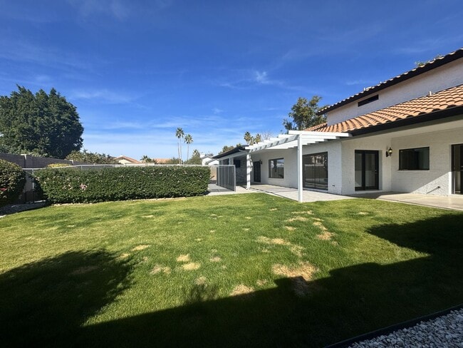 Building Photo - BEAUTIFUL 3 BEDROOM 3 BATH CORNER LOT WITH POOL AND LARGE BACKYARD NORTH SCOTTSDALE