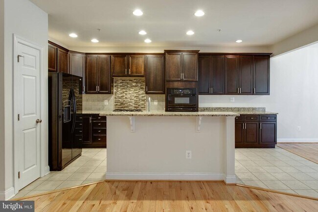 Building Photo - 2247 Brimstone Pl
