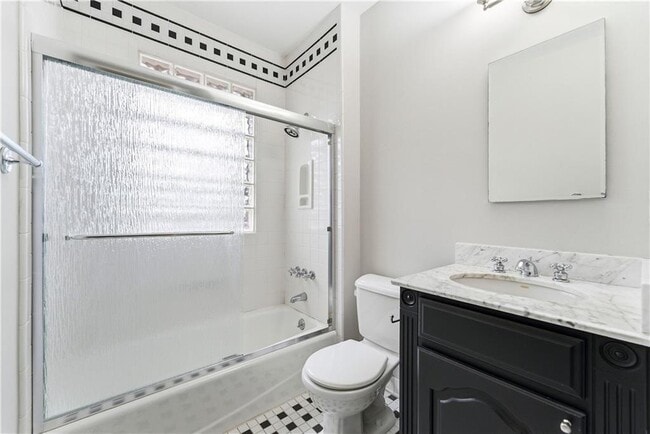 Building Photo - 685 E Morningside Dr NE