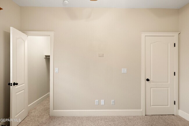 Building Photo - 5721 Caprock Ct