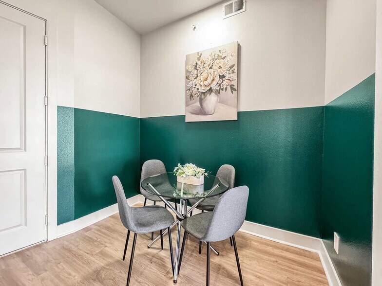 Building Photo - 2901 Indiana St