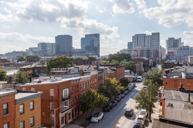 Building Photo - 1726 Aliceanna St