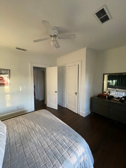 Building Photo - 1071 N Highland Ave NE