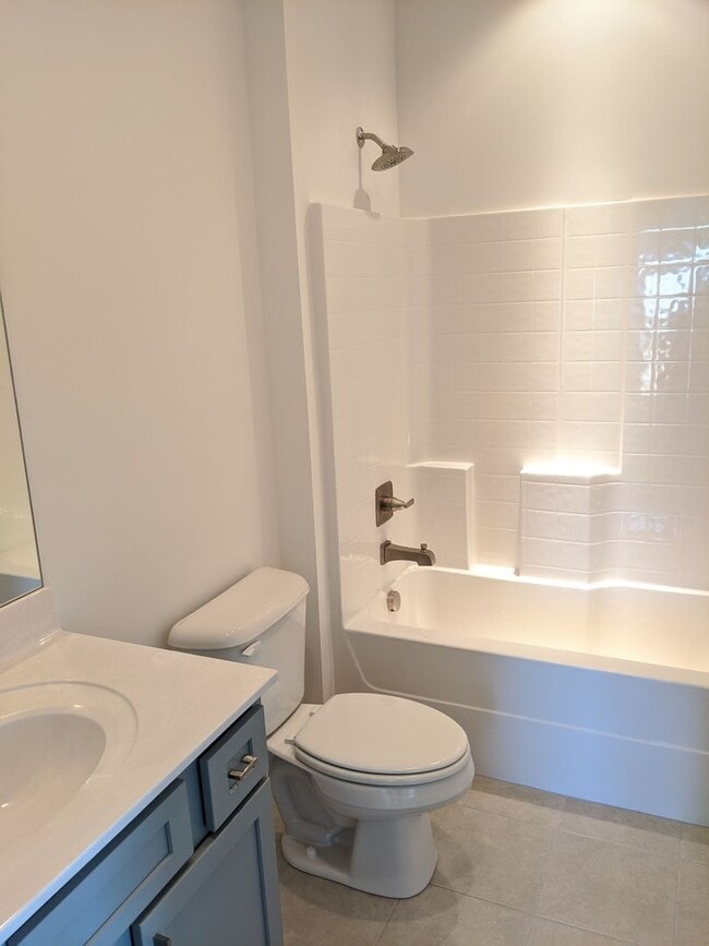 Building Photo - Luxury Town Home - Williamson County - End Unit