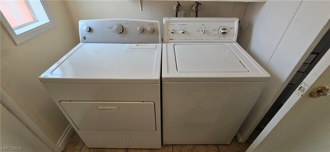 Building Photo - 315 Arnold St