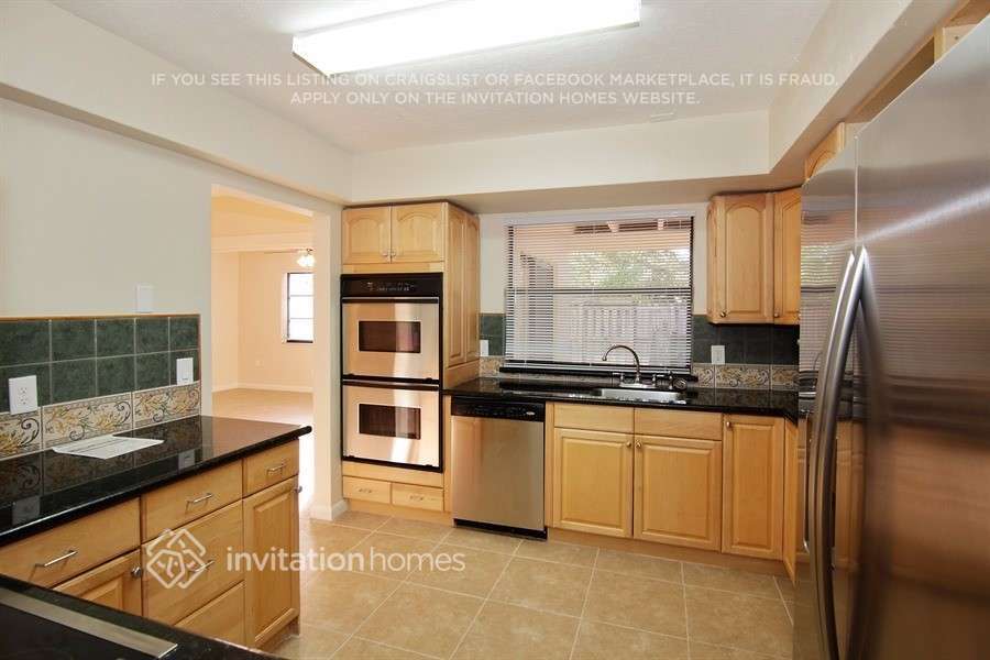 Building Photo - 5313 SW 118th Ave