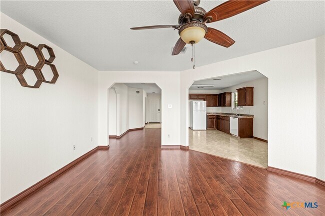 Building Photo - 1706 Bristol Dr