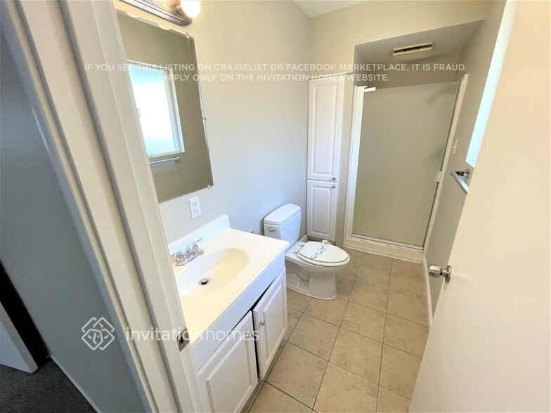 Building Photo - 868 Ashwood Ave