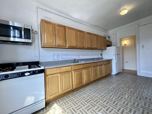 Building Photo - 100 Cabrini Boulevard