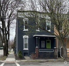 Building Photo - 349 W Clinton St