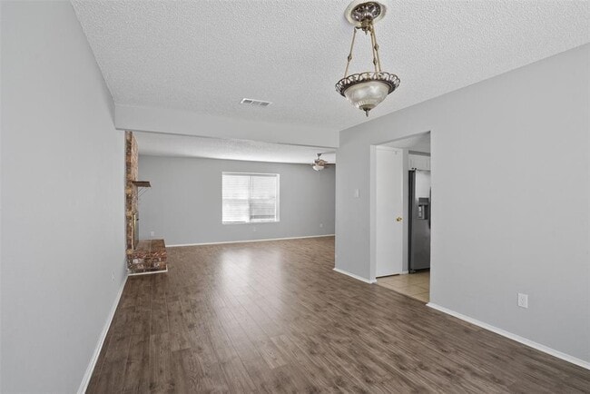 Building Photo - 4707 Cairnsean St