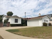 Building Photo - $4,295! Beautiful 3 Bedroom, 2 Bathroom Home in a Quiet Neighborhood in Rancho Palos Verdes!