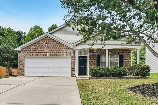 Building Photo - 929 Redland Dr