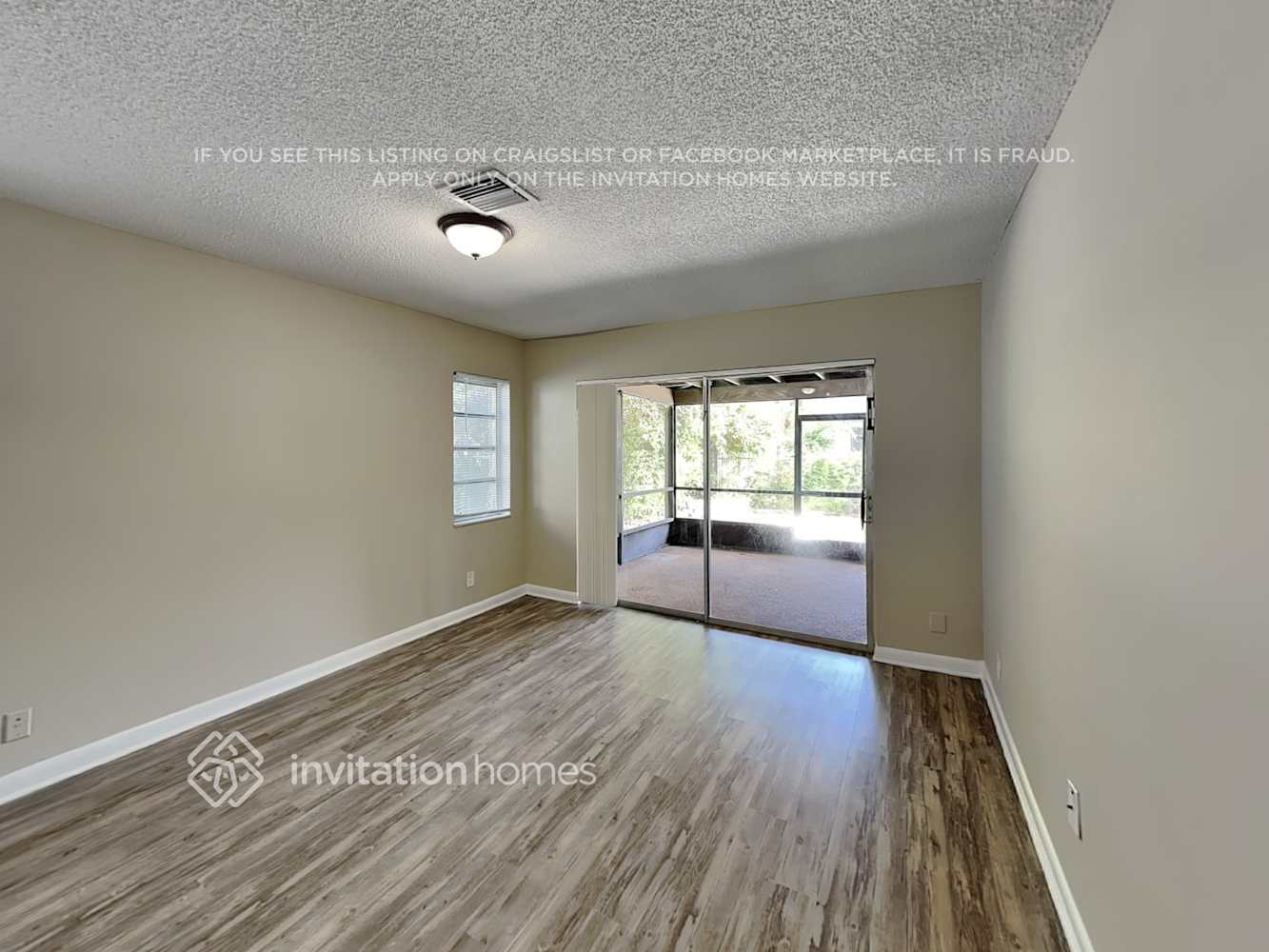 Building Photo - 9350 NW 35th Manor