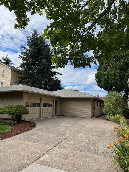 535 S California St. (rear unit) - 535 SW California Street