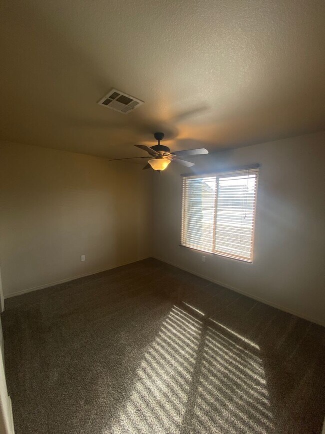 Primary Photo - spacious 4 bedroom home in legends west