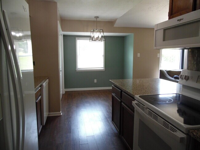 Building Photo - 904 Wyndham Hills Dr